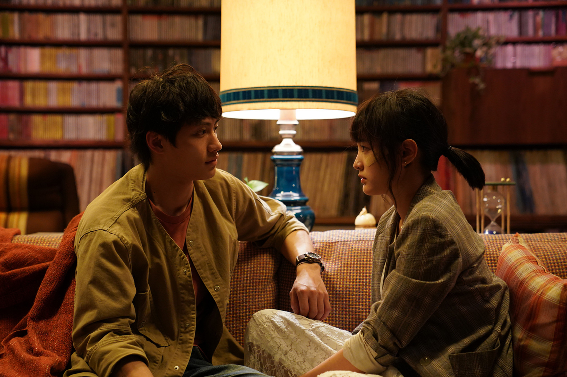 圖說1_ 王淨與范少勳在Netflix獨家影集《比悲傷更悲傷的故事：影集版》中談起一段刻骨銘心的愛情