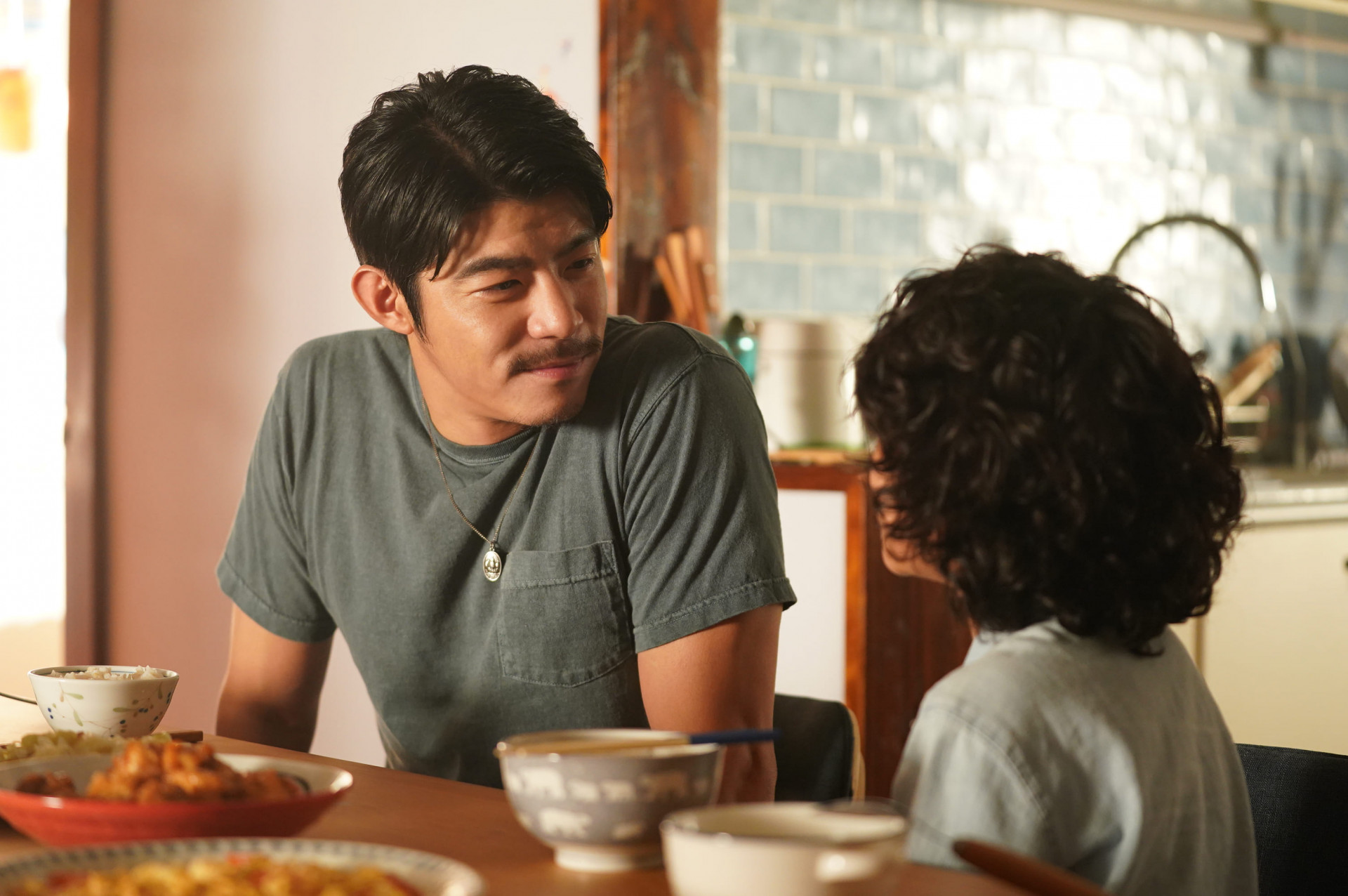 (左)王柏傑(右)白潤音 王柏傑與邵雨薇擦出愛的火花 王柏傑與白潤音彷彿如真父子