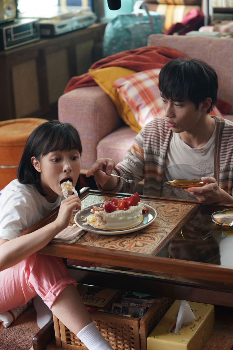 (左)王淨(右)范少勳 兩人在哲凱家互動可愛猶如一家人