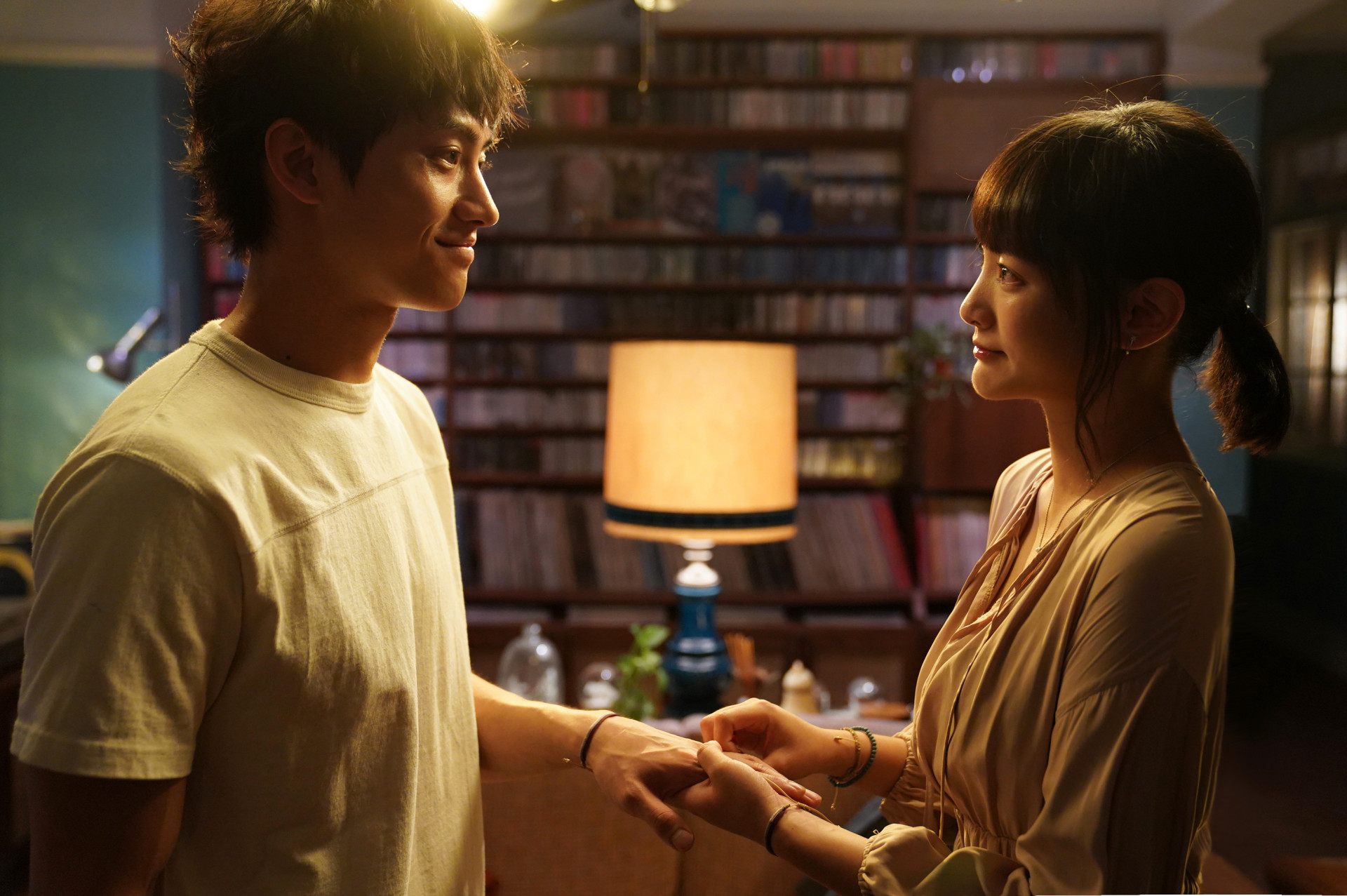 《比悲傷》影集版熱映 各大網路社群好評不斷 觀眾哀嚎「從頭哭到尾」