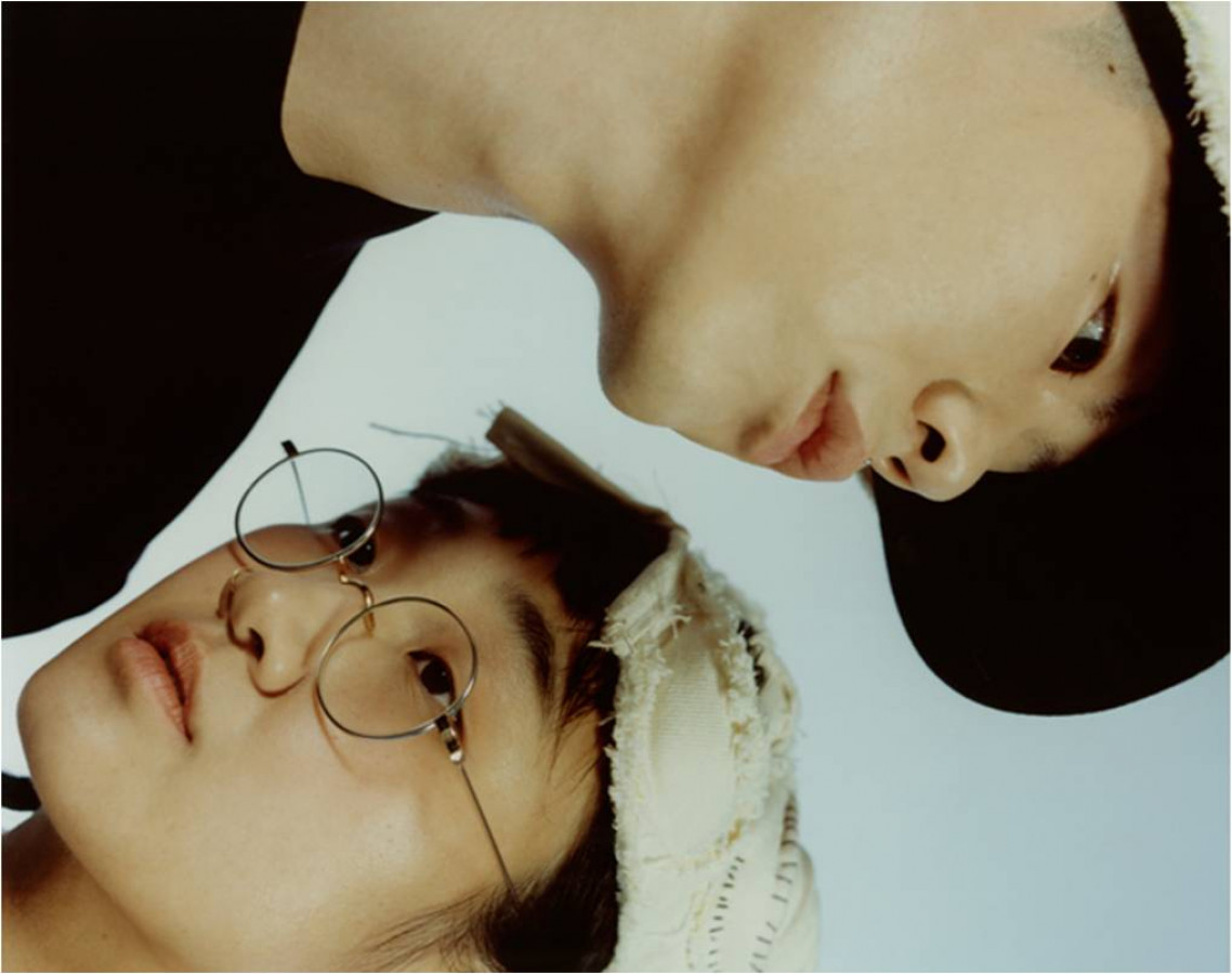 韓裔獨立音樂大咖合作!YAEJI 攜手 OHHYUK 分享2首最新作品 “29” & “YEAR TO YEAR”