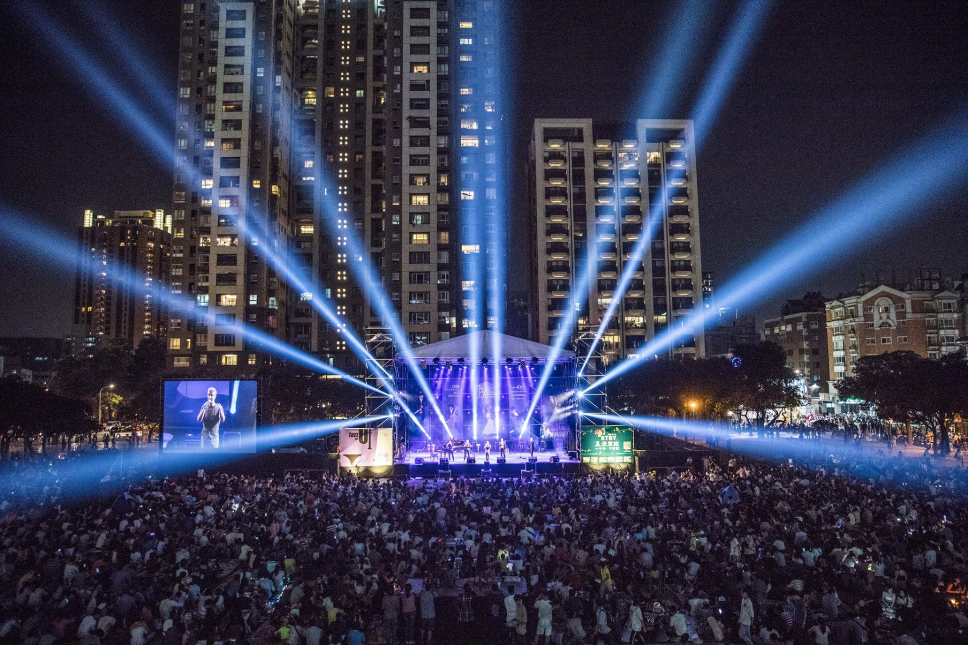 5a9905dd1f724d79bc7879a61a2fe069