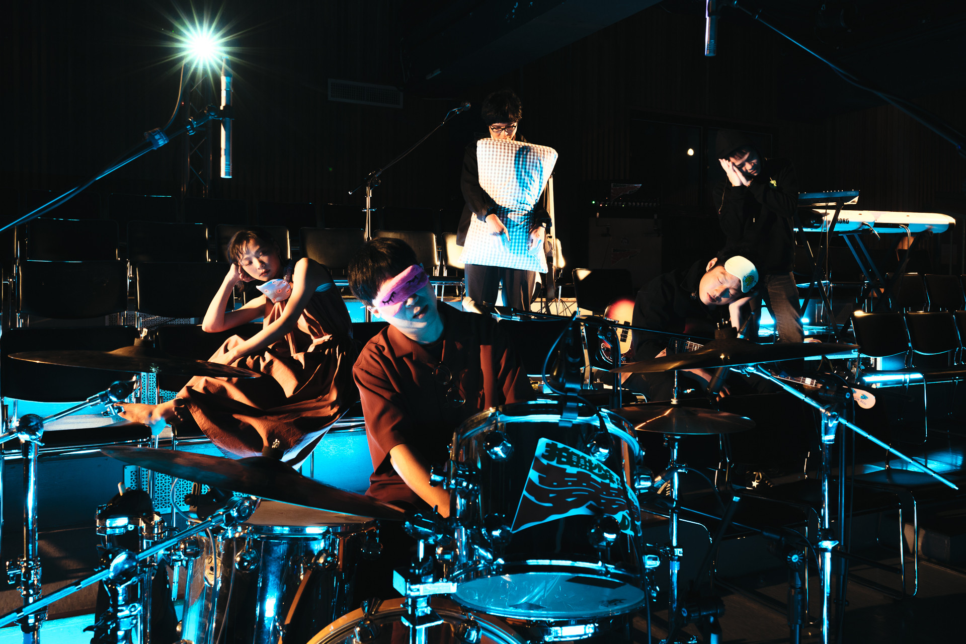 拍謝少年跟余佩真一起約歌迷線上作夢