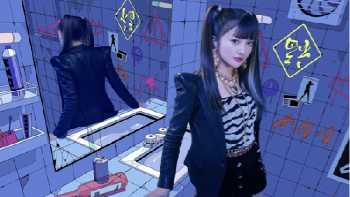 與Charli XCX合作,「令和濱崎步」安齊歌戀新曲〈現實相機〉正式發行!