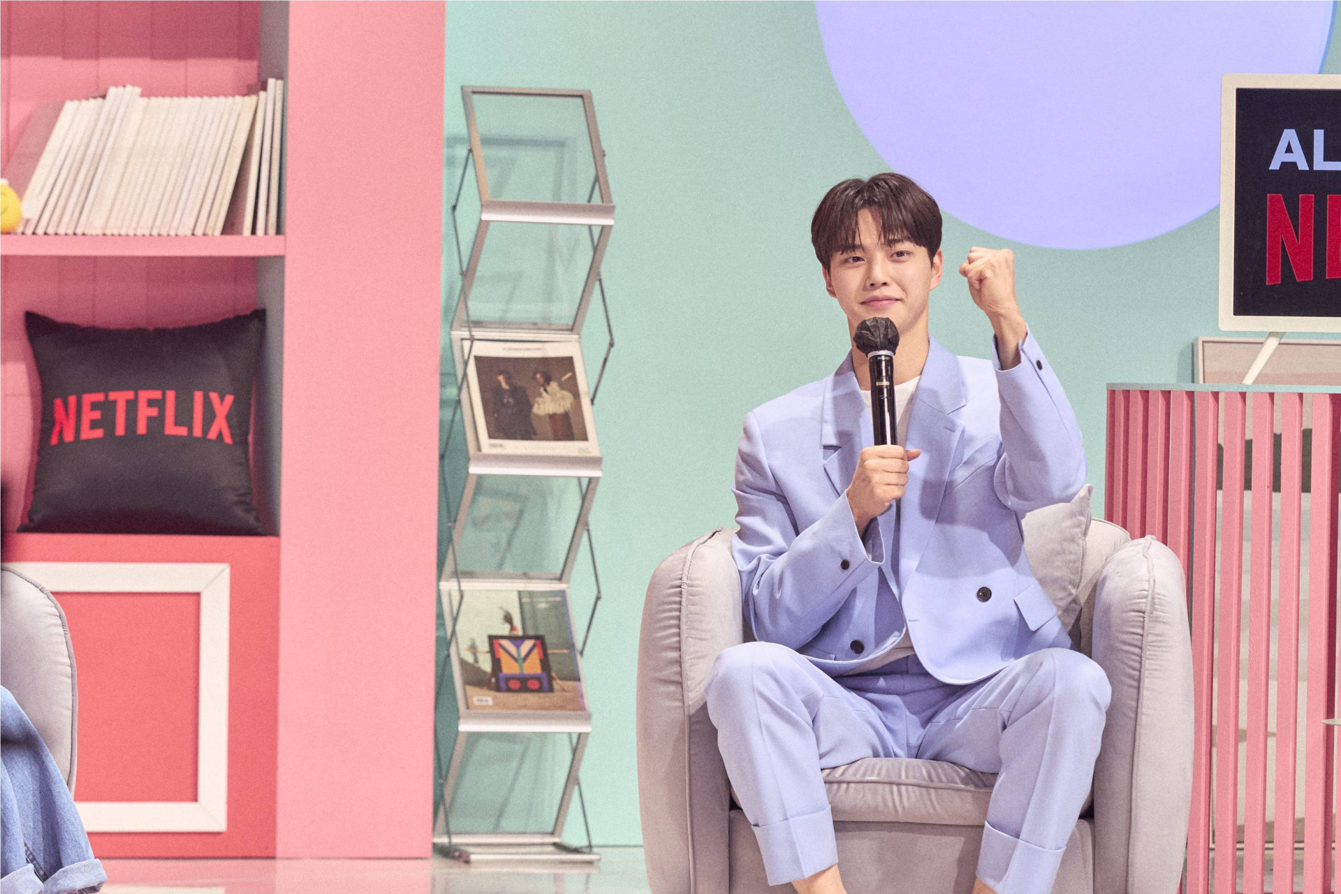 Netflix_SongKangGlam9336