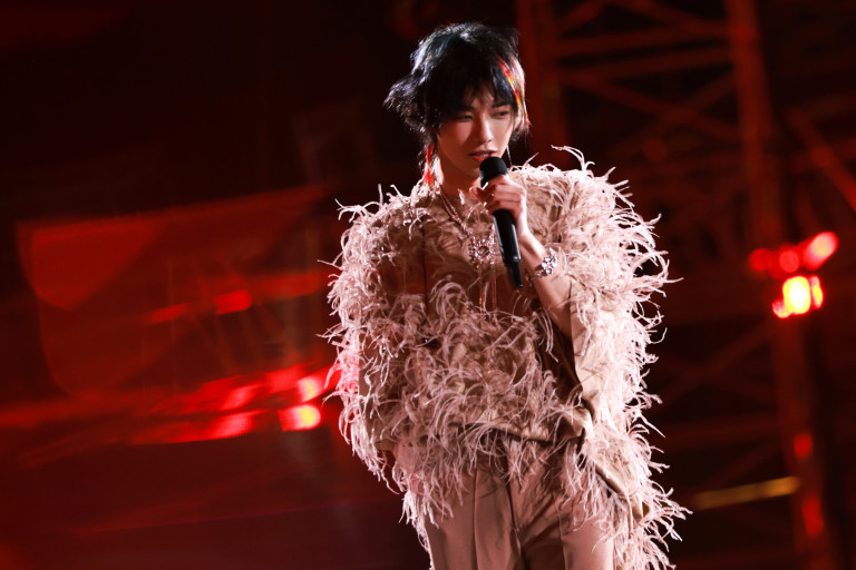 華晨宇出道邁入第10年 第五張實體專輯《希忘Hope》出道以來最真實的自我剖析