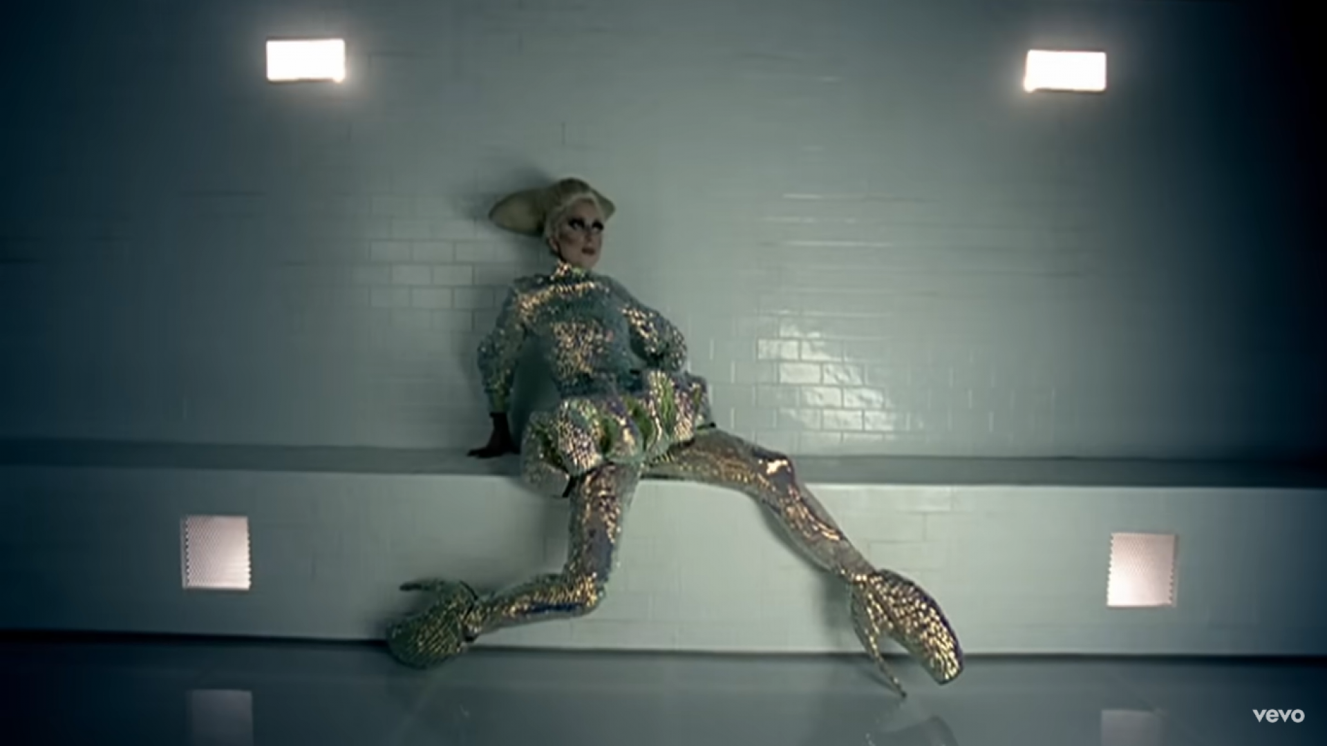 4_Bad Romance