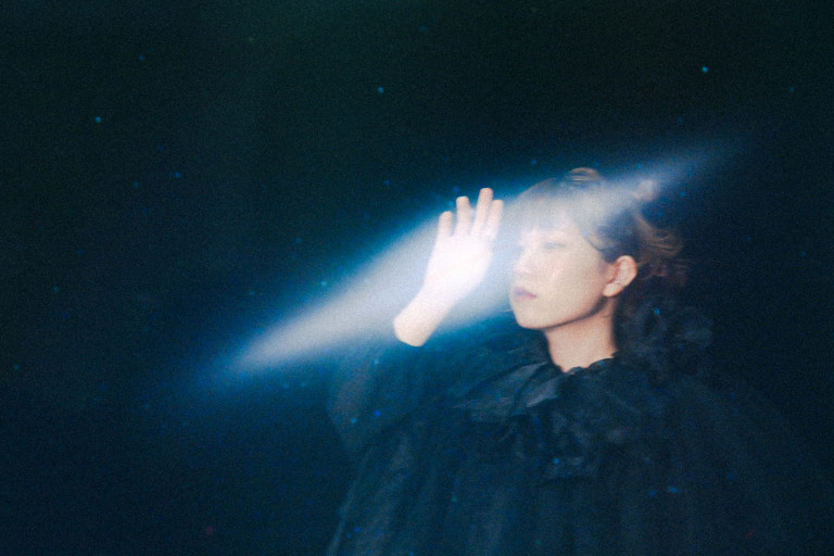 格式塔少女巡迴前夕釋出新歌〈窗〉與 colormal 吉他手家永、homecomings 御用混音師荻野真也合作