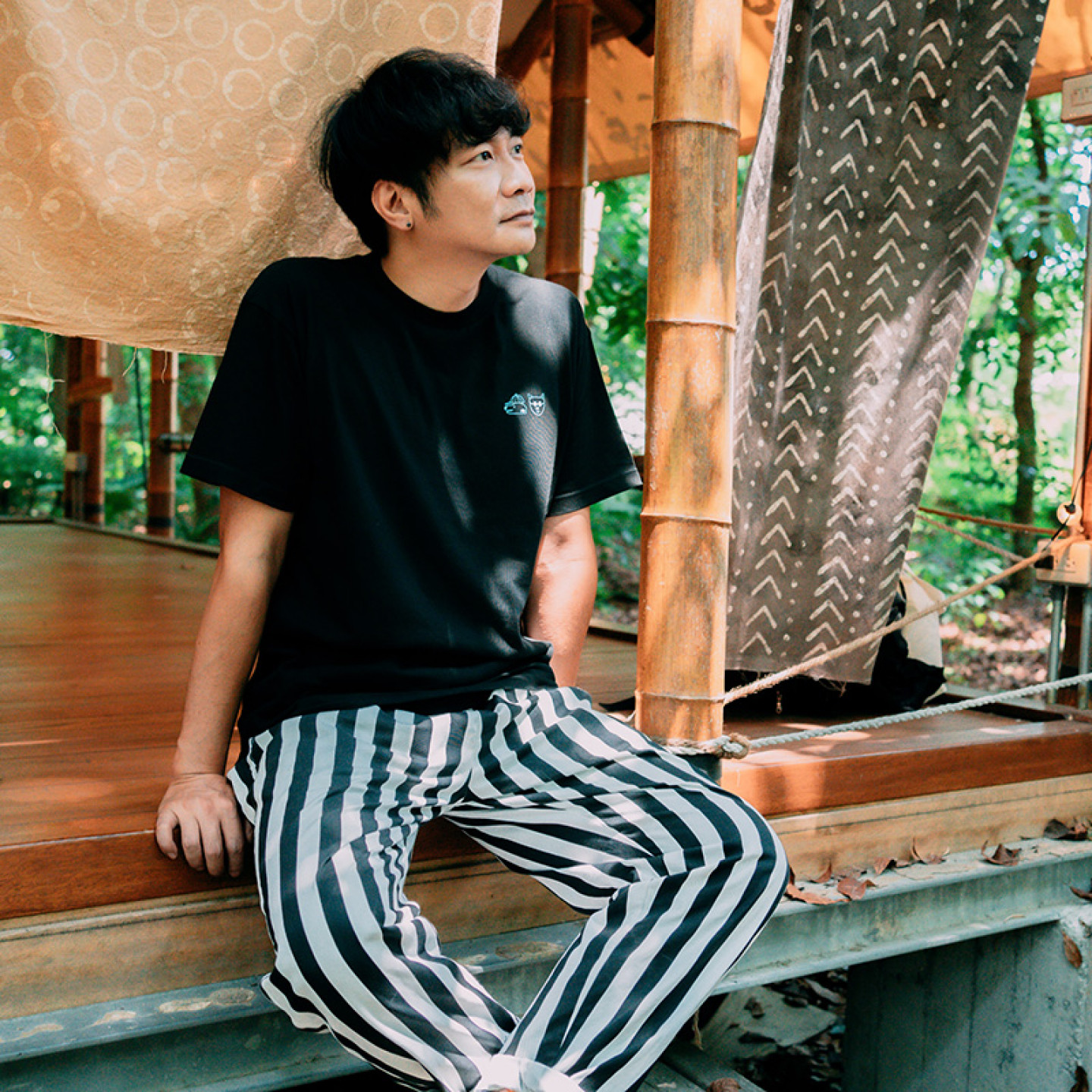 黃玠親自個人手繪的「早起去爬衫」插畫T