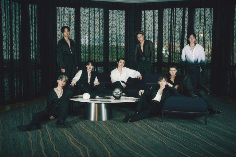 EXO睽違3年8個月發正規專輯《EXIST》 預售突破160萬張創新高！