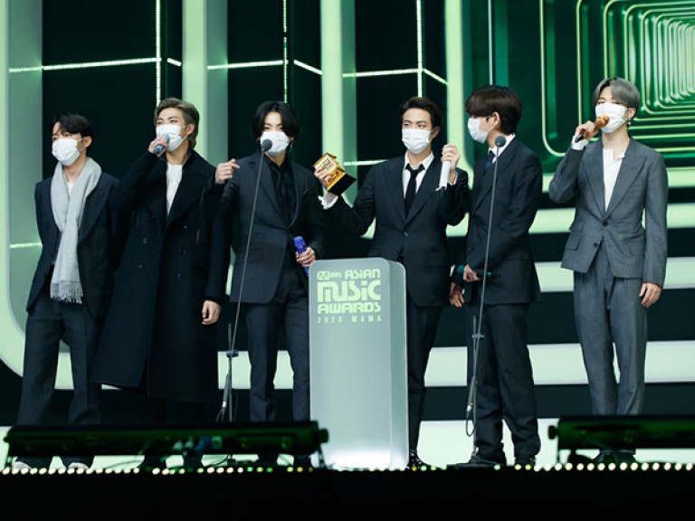 《2020 MAMA》完整得獎名單：BTS防彈少年團奪下9獎成最大贏家！