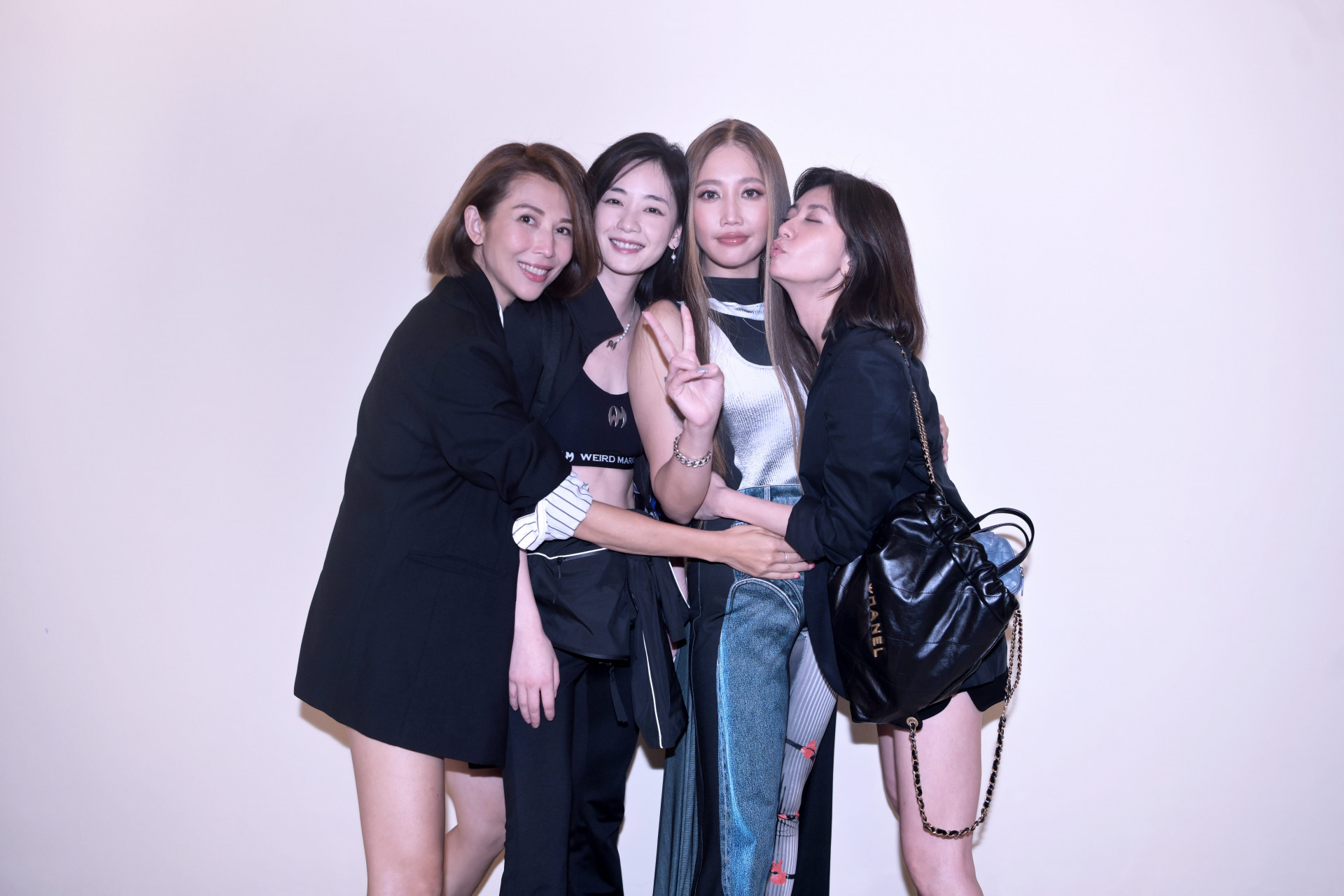 左至右:蔡少芬、劉雅瑟、A-Lin、賈靜雯1