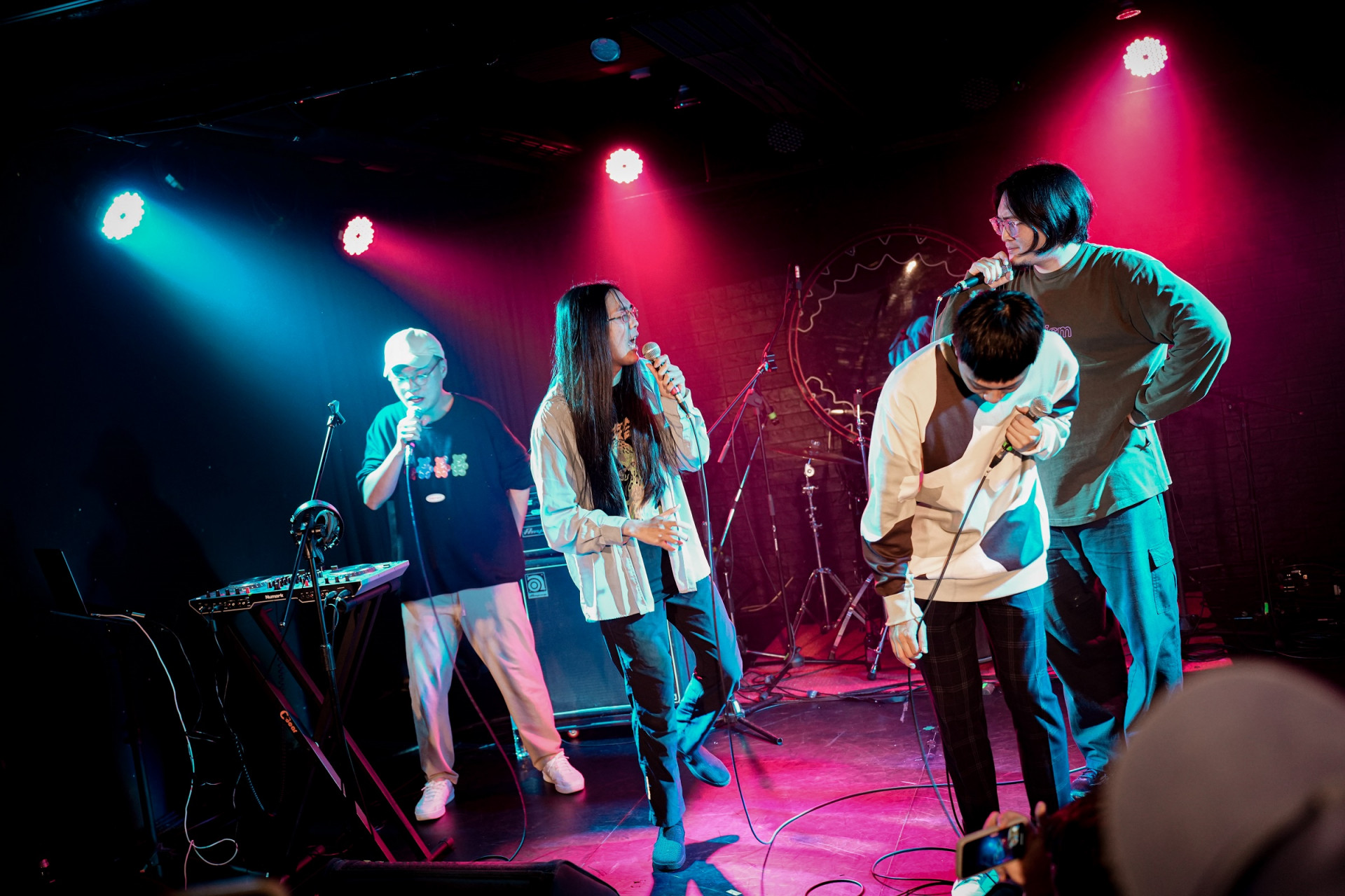 金曲獎得主百合花樂團主唱奕碩也將擔任榕幫演唱會嘉賓