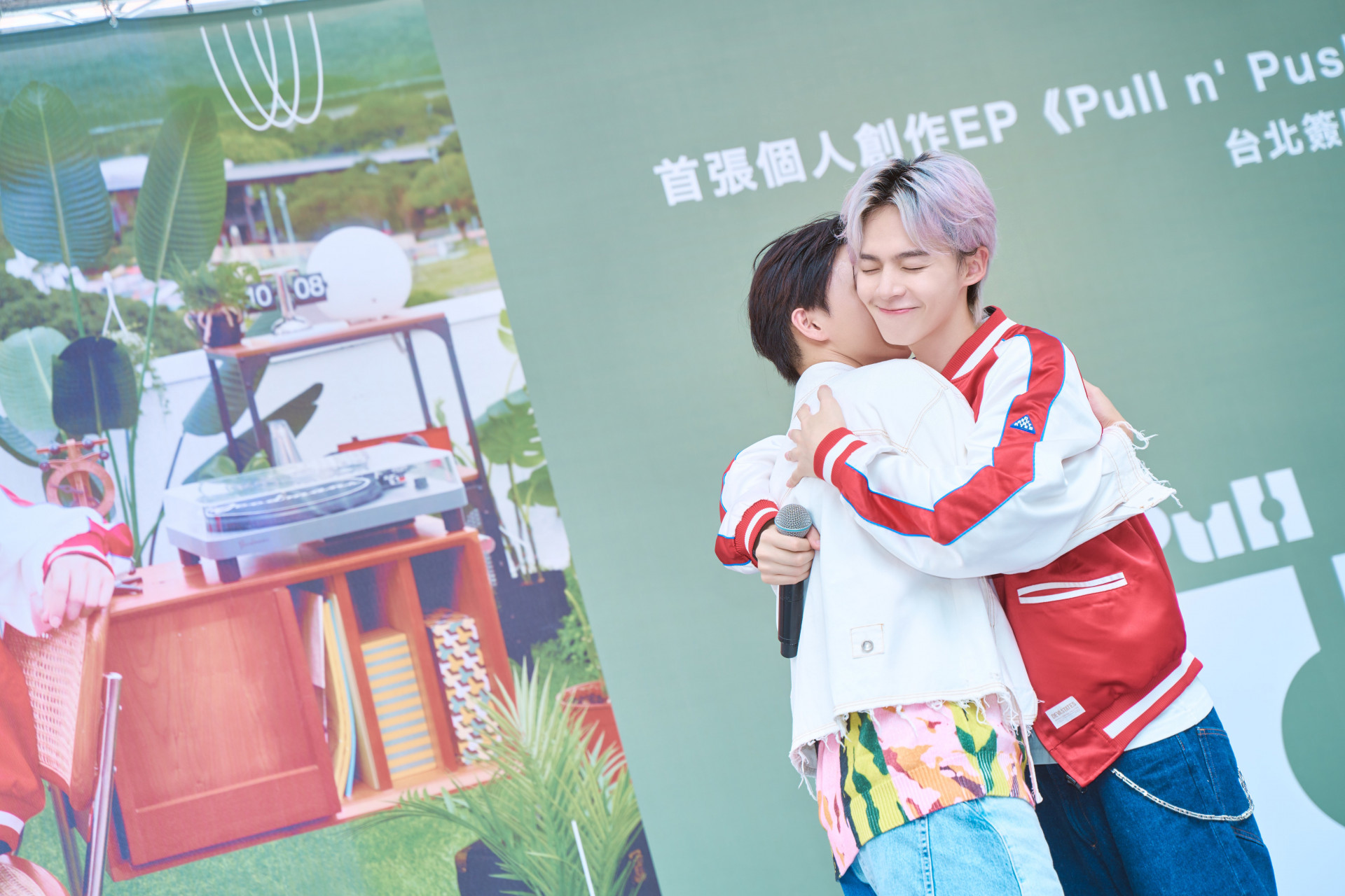 左:哲哲、右:瑋瑋1