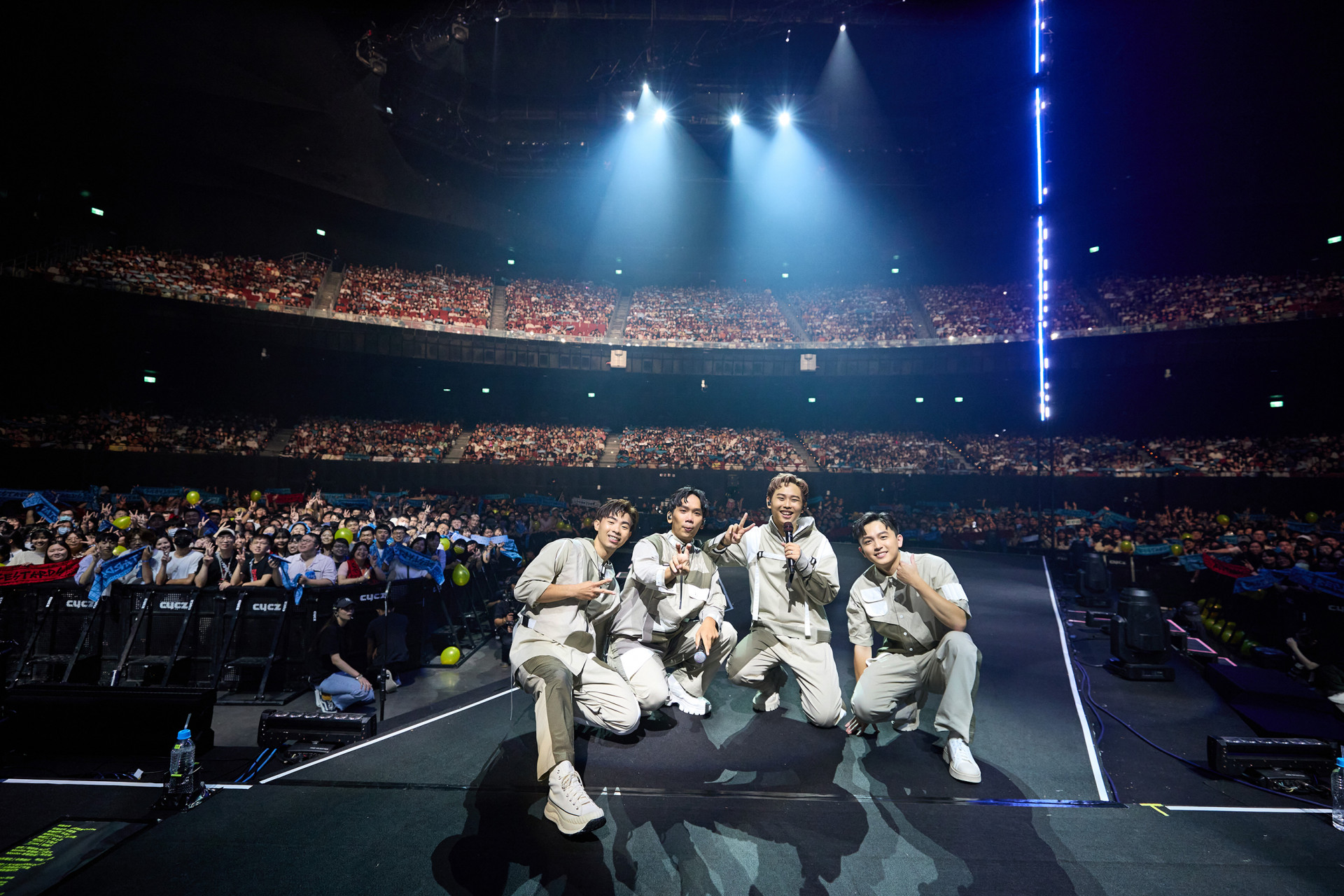 理想混蛋相約小混蛋明年1月再聚首