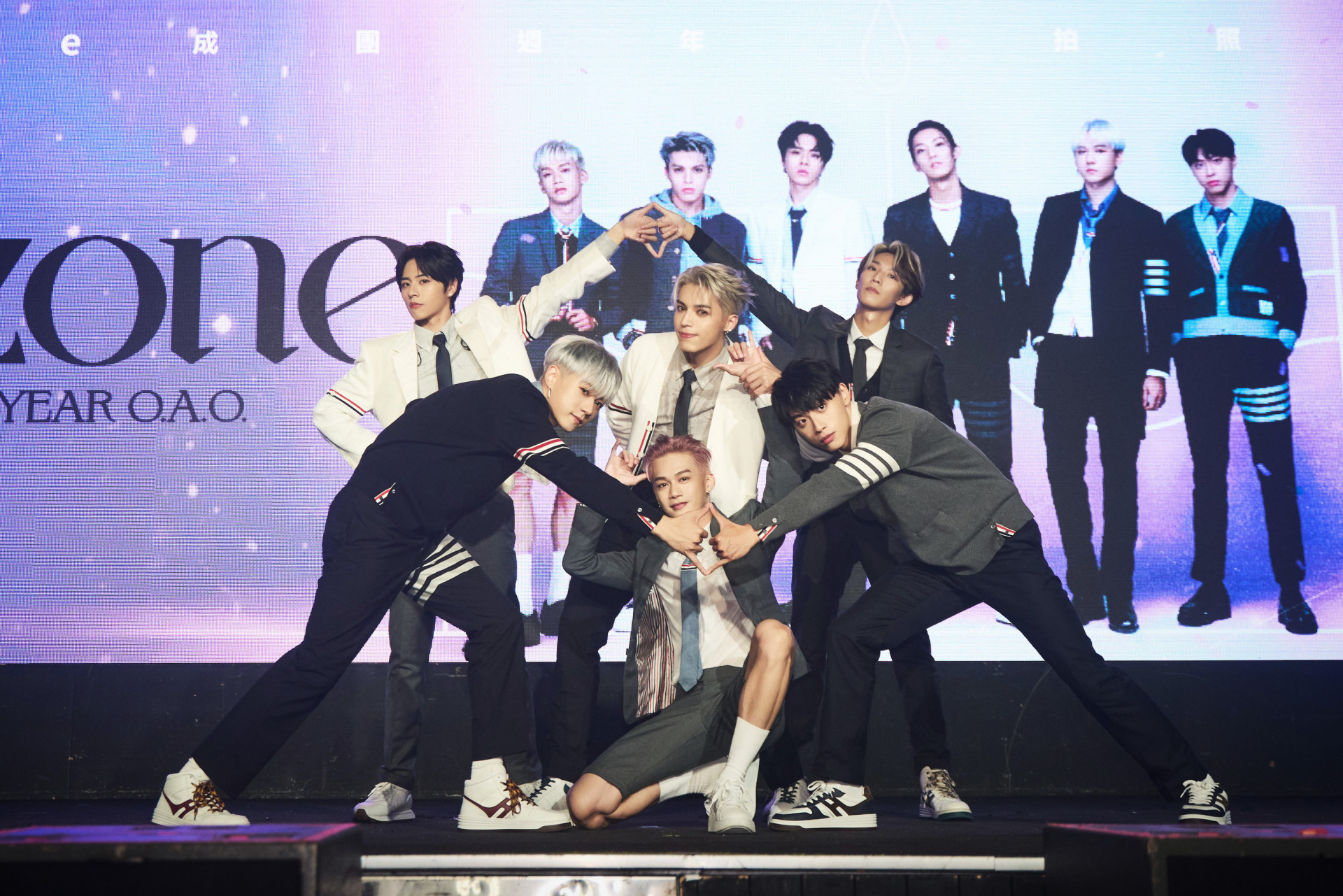 上排左至右:佳辰、哲言、煥鈞 下排左至右:祖安、子翔、文廷