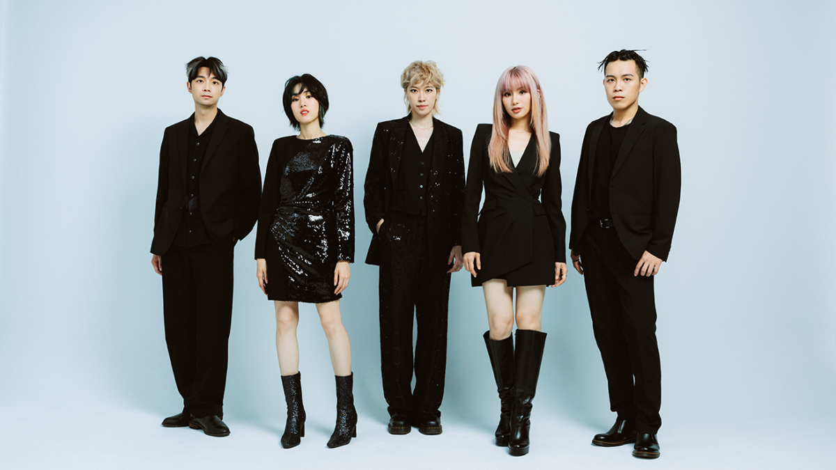 尋人啟事全新療癒單曲〈靜靜〉描寫不必言語也能心靈相通的默契 團員笑喊「有人開頭唱一句，大家就會自動跟上！」
