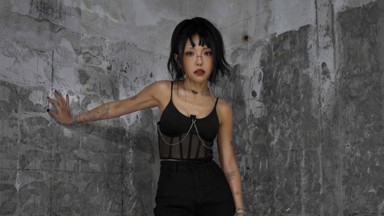 《超偶3》唱將Sukie鍾舒祺 耗時9個月精心打造〈XOXO〉龐克搖滾曲風詮釋「血腥的愛」