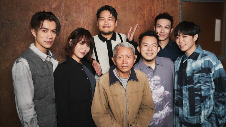 蘇打綠推出〈十年一刻（蘇打綠版）〉復刻單曲 探班李師傅連合照也要復刻 笑稱是最愛復刻團體