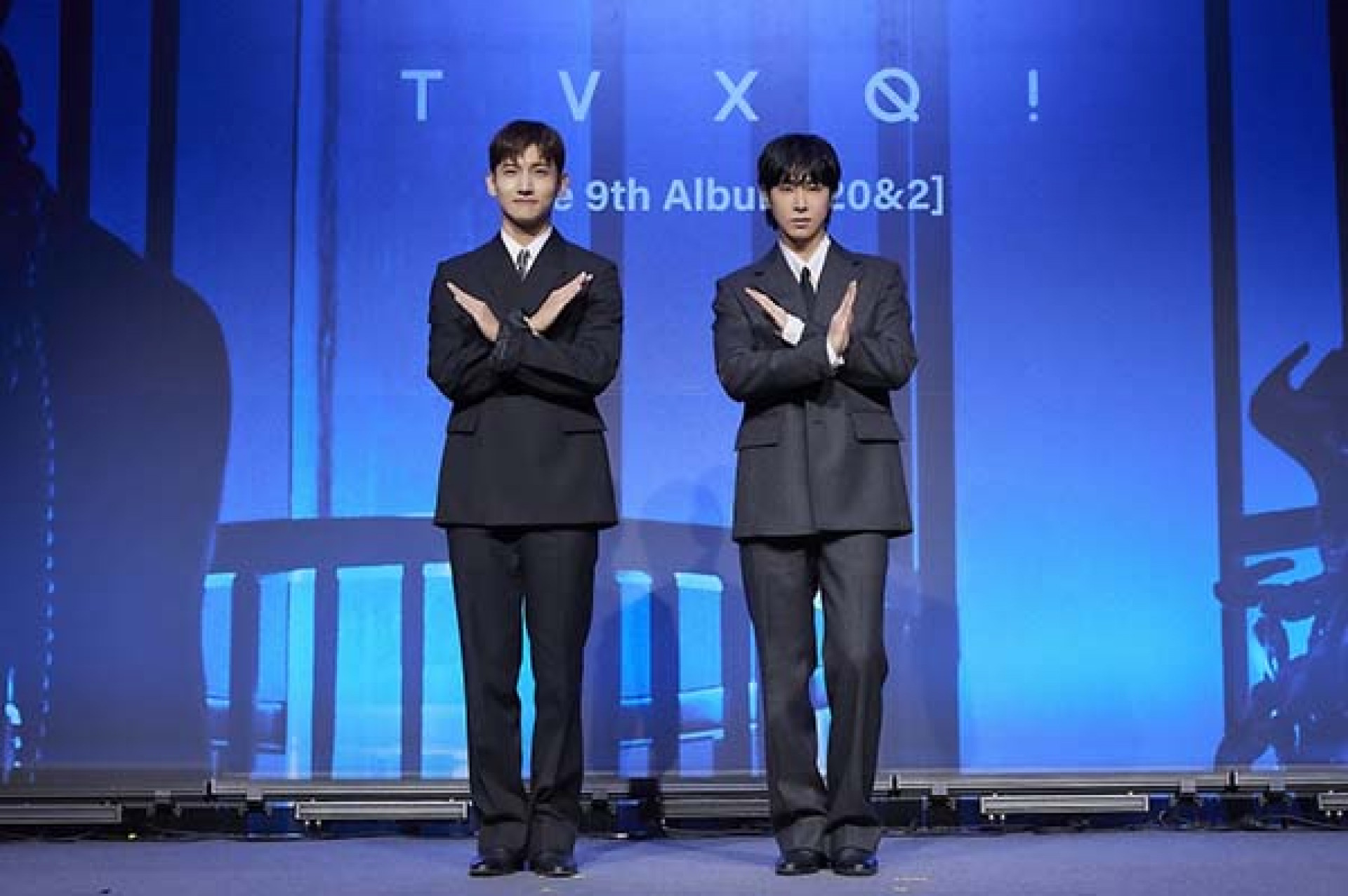 2023-12-27 avex taiwan KPOP 東方神起第九張正規專輯《20&2》宣傳照4