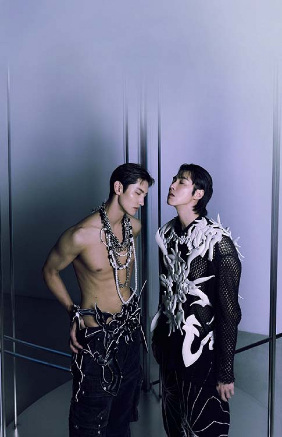 2023-12-27 avex taiwan KPOP 東方神起第九張正規專輯《20&2》宣傳照2
