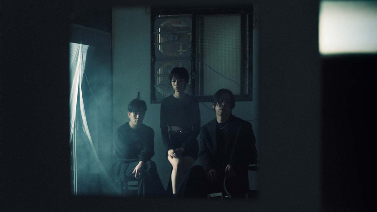 MTV音樂頻道| 聲冷調三人電子樂團「莉莉周她說」全新單曲〈清〉MV 力邀《鏡子森林》演員劉主平擔任女主角上演當今都會男女情愛觀