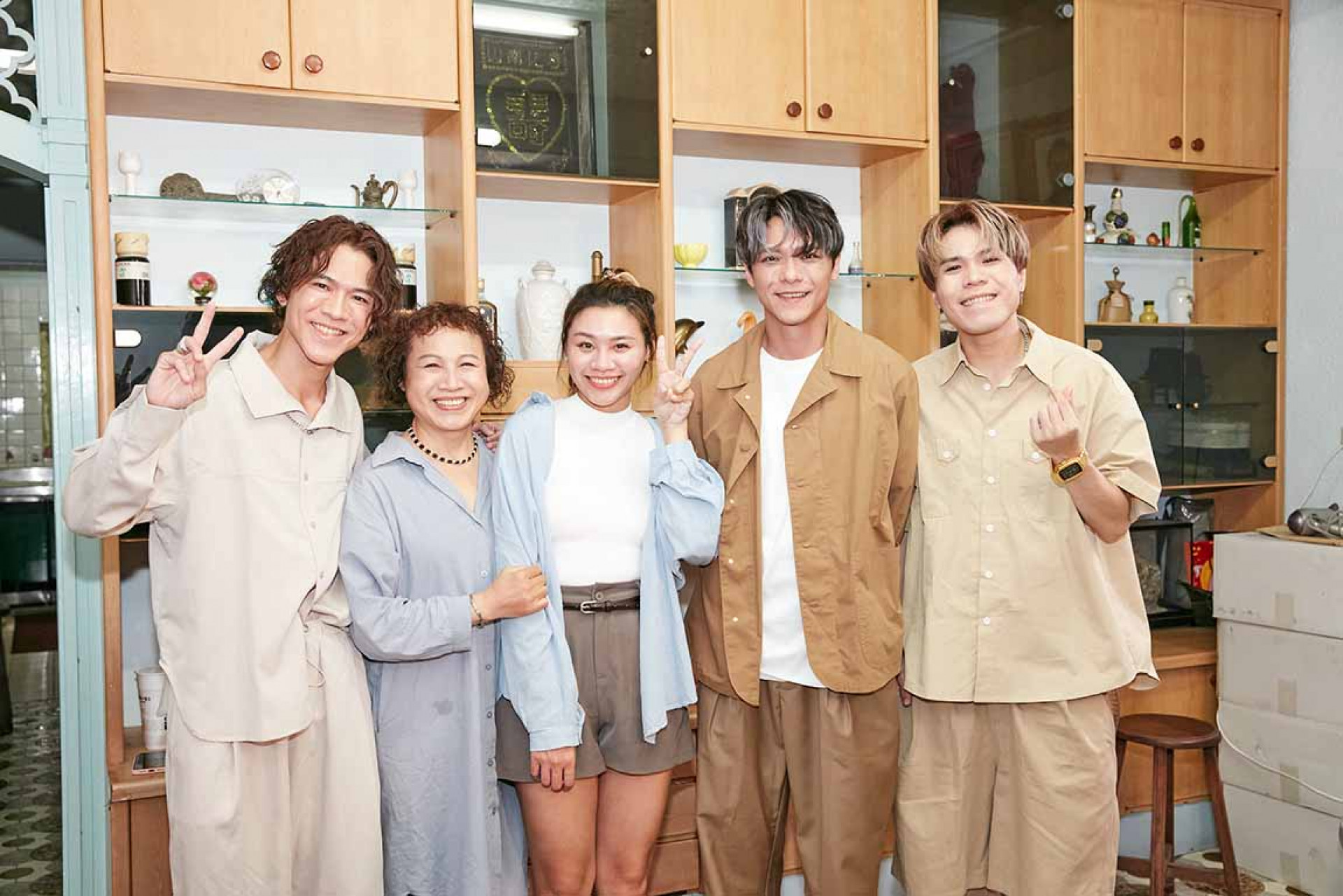 潤恩,媽媽,妹妹,邦葳,鴻恩