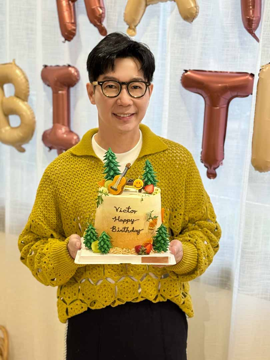 「暖聲情歌王」品冠本月26日歡慶生日，日前粉絲特意舉辦一場溫馨的生日聚會為他慶生。（照片提供：種子音樂）