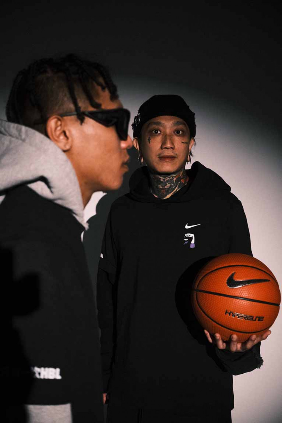 潮州土狗(左)製作人W