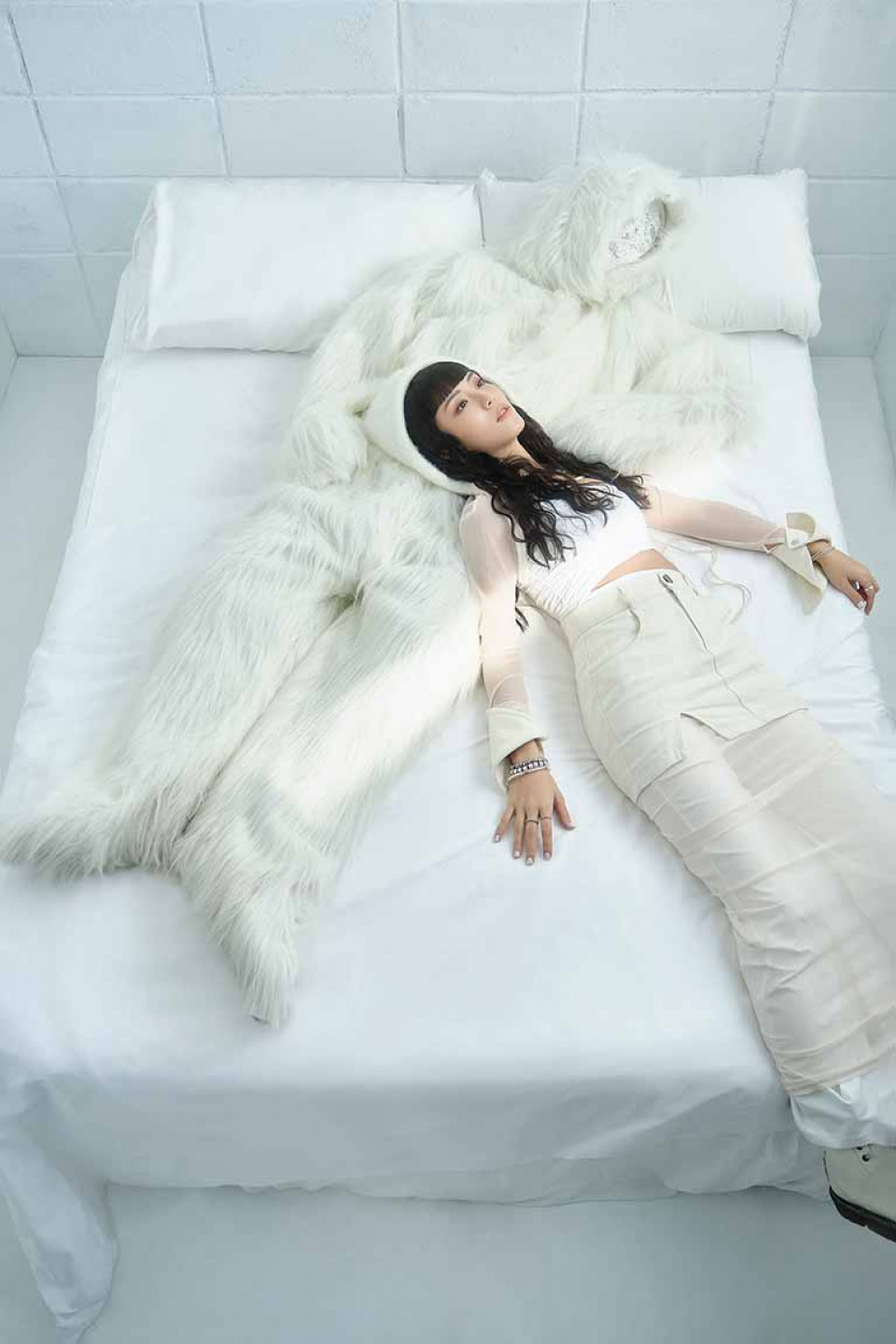 〈我只要你〉的聽感較為明亮，李嫣也表示期待透過歌曲鼓勵聽眾