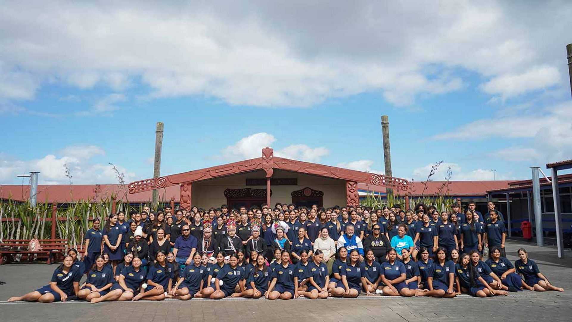 200多位毛利族學生來迎接舒米恩讓他備感驚訝
