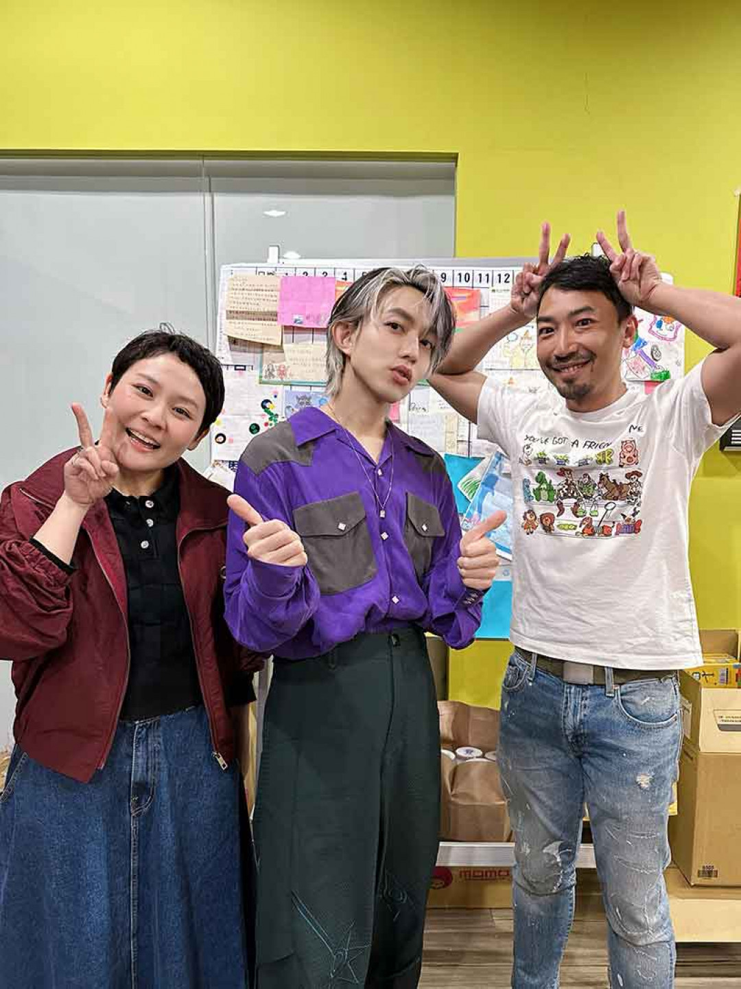 林宥嘉&豬探長(右)和花生(左)