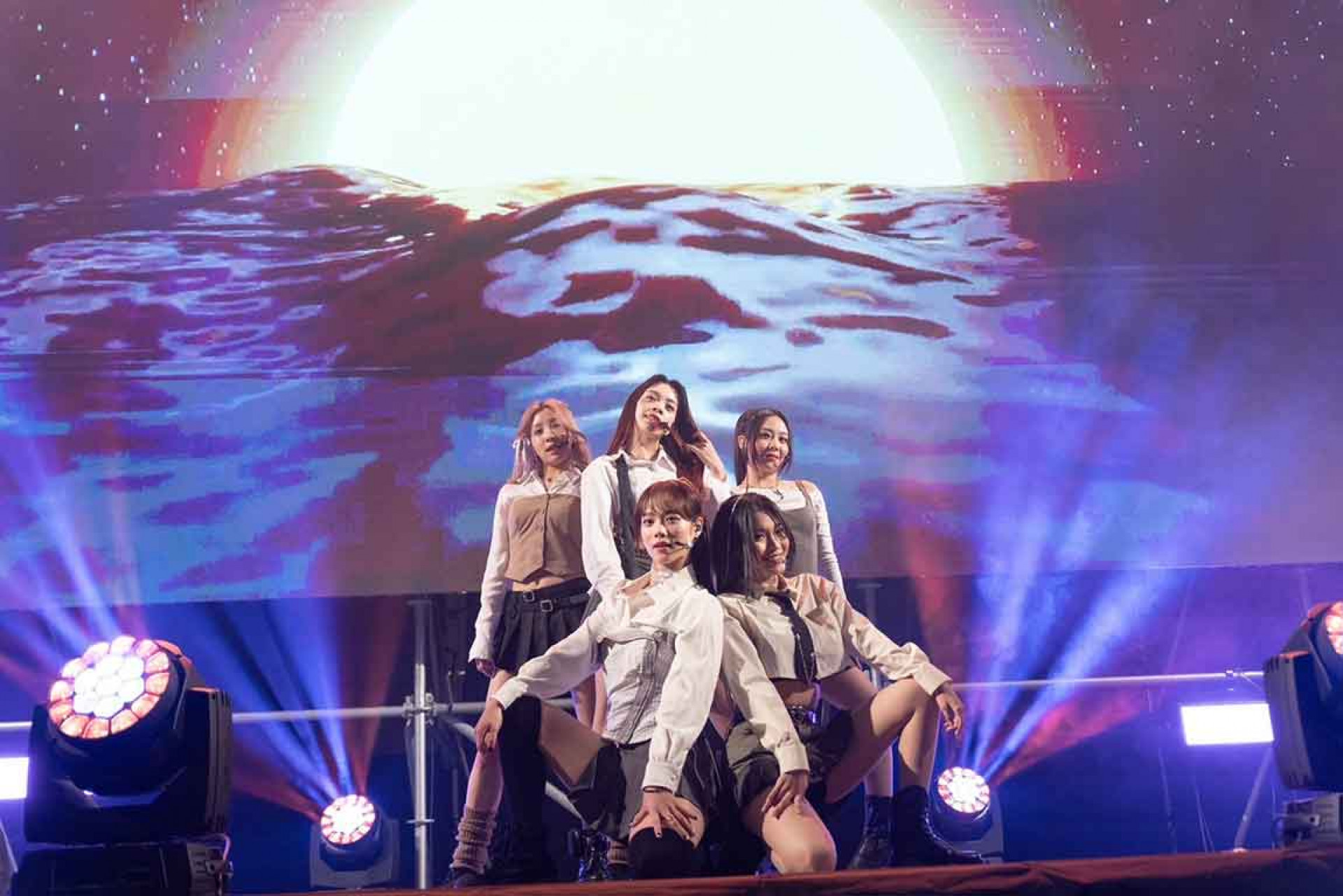 未來少女冠軍女團「日光之橙」專場簽唱會演出火力全開夯曲全發_5