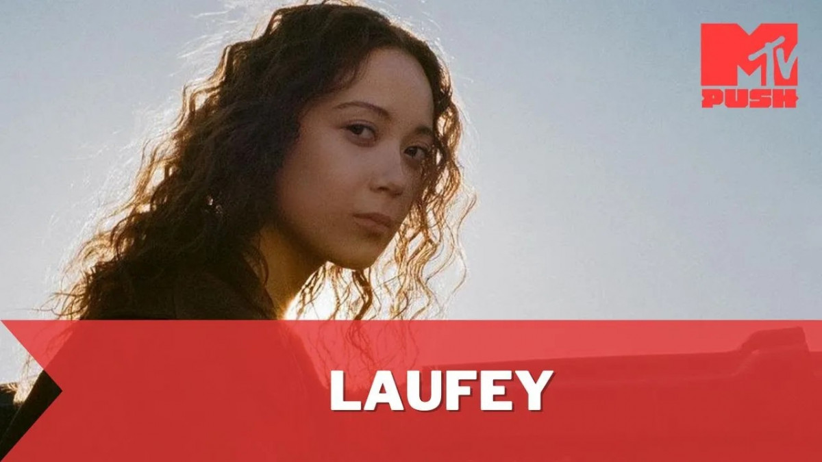 【MTV PUSH】混血創作歌手Laufey首次入圍就獲葛萊美獎！新歌〈Goddess〉迷人嗓音融化粉絲～