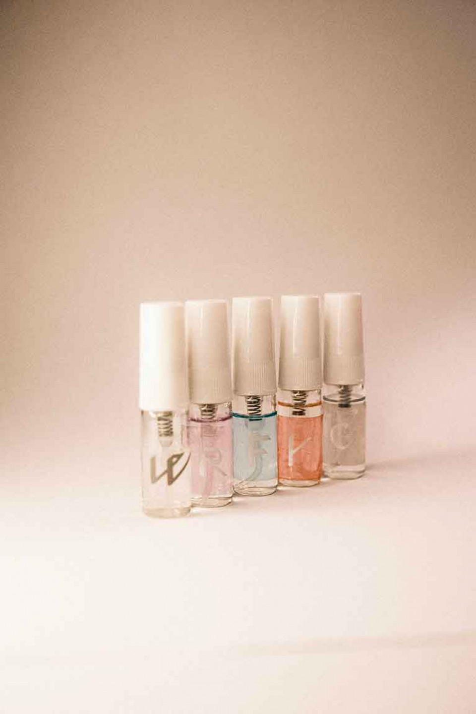 AcQUA源少年推出「11_11-與你一起」試香香水組,五位成員分別代表一款(照片提供:種子音樂)