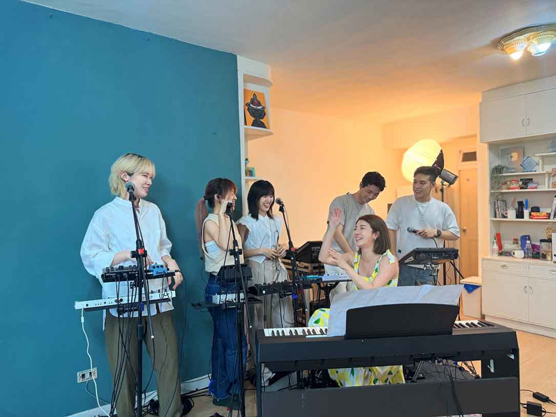 嘉賓練團側拍(江老師)