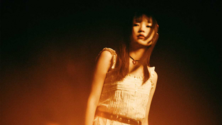 傲氣女聲 蕎Chiao 釋出「I人」內心小劇場 打造J-Pop少女的腦內舞曲〈消極中的最積極〉