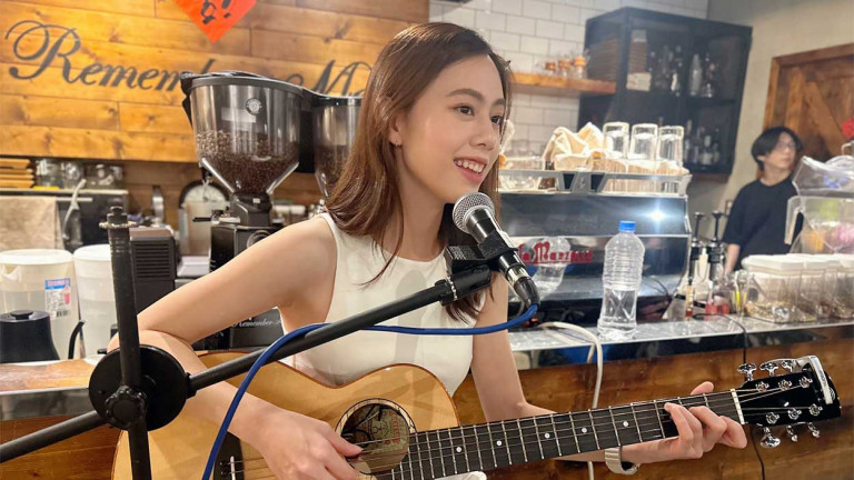 張靜汶台北首演 模特兒弟驚喜現身 來台一個月 自認已成半個台北人 學會對月老施壓