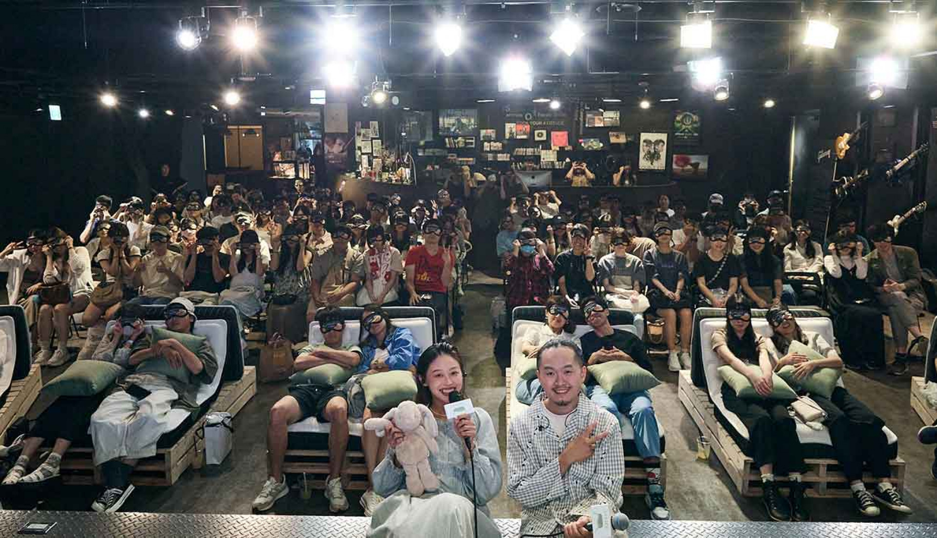 貝克小姐_貝果的舒眠夜_秉恩(右)-筱卿(左)-6-