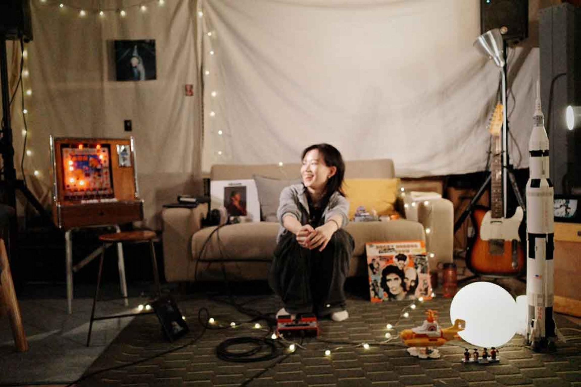 Andr「《Hidden-Card-藏招》EP-不藏了聊天大會」將錄音室打造成臥室,近距離與歌迷互動