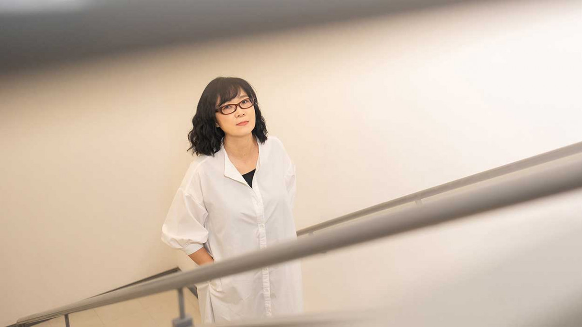 睽違九年再出輯 雷光夏新曲藏洋蔥〈歇業的海水浴場〉改寫父親雷驤青春詩作