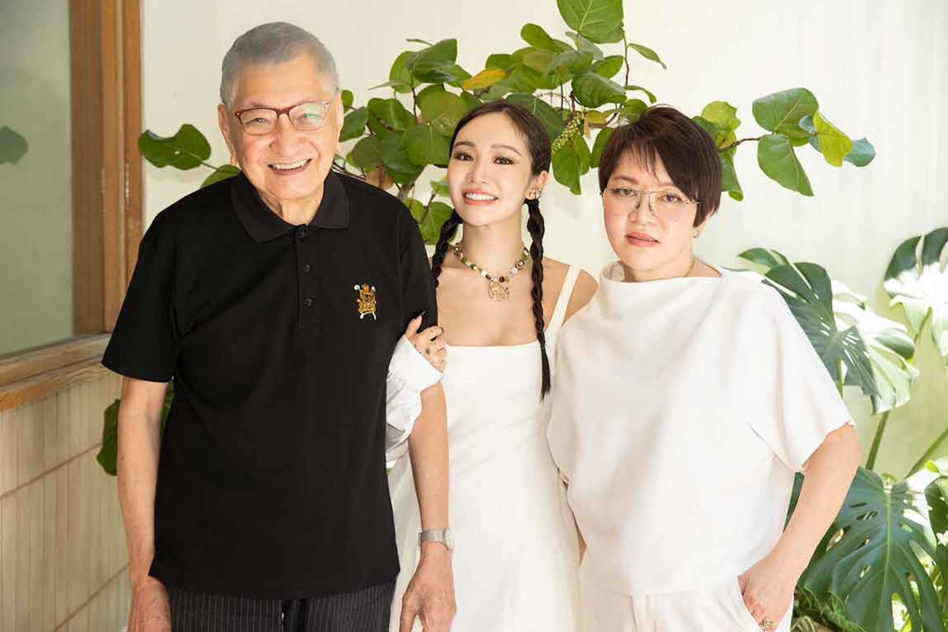 陳芳語與父母