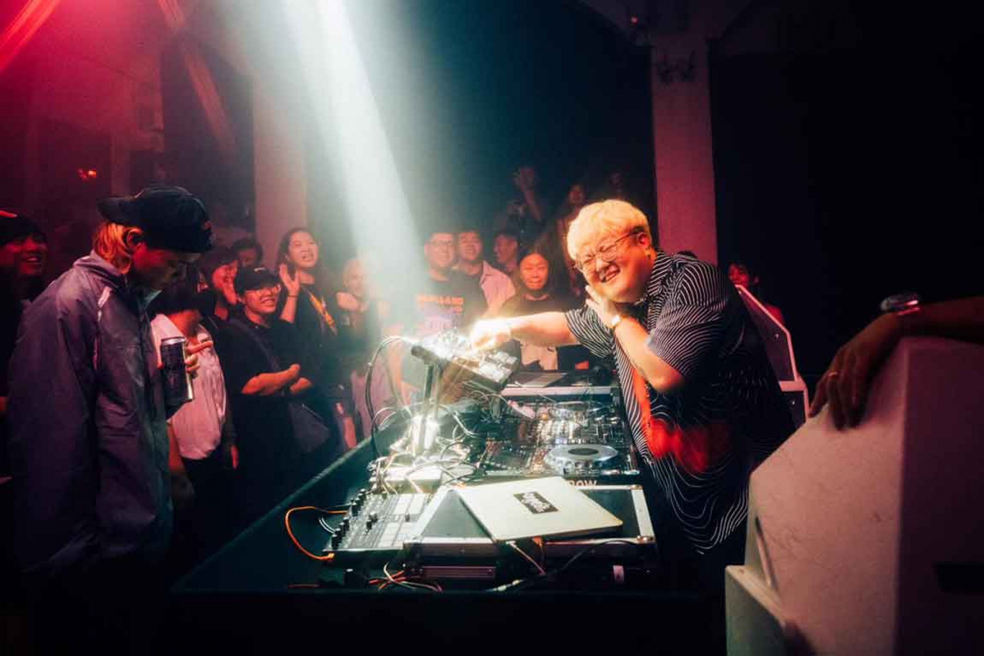 林哲儀與葵剛這對好兄弟除了一起寫歌,還一起辦「華語音浪」派對活動