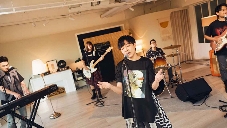 蘇打綠搖滾狂潮從倫敦延燒台北 力邀60位親友參與Live MV拍攝 頻頻笑場：以為來參加團康活動