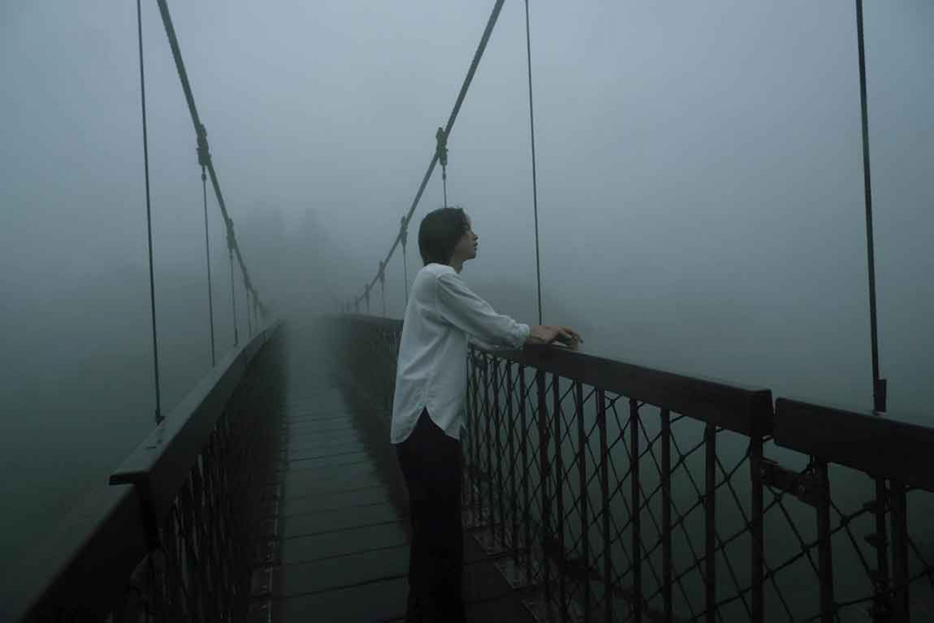 上山〈得到平靜〉MV側拍