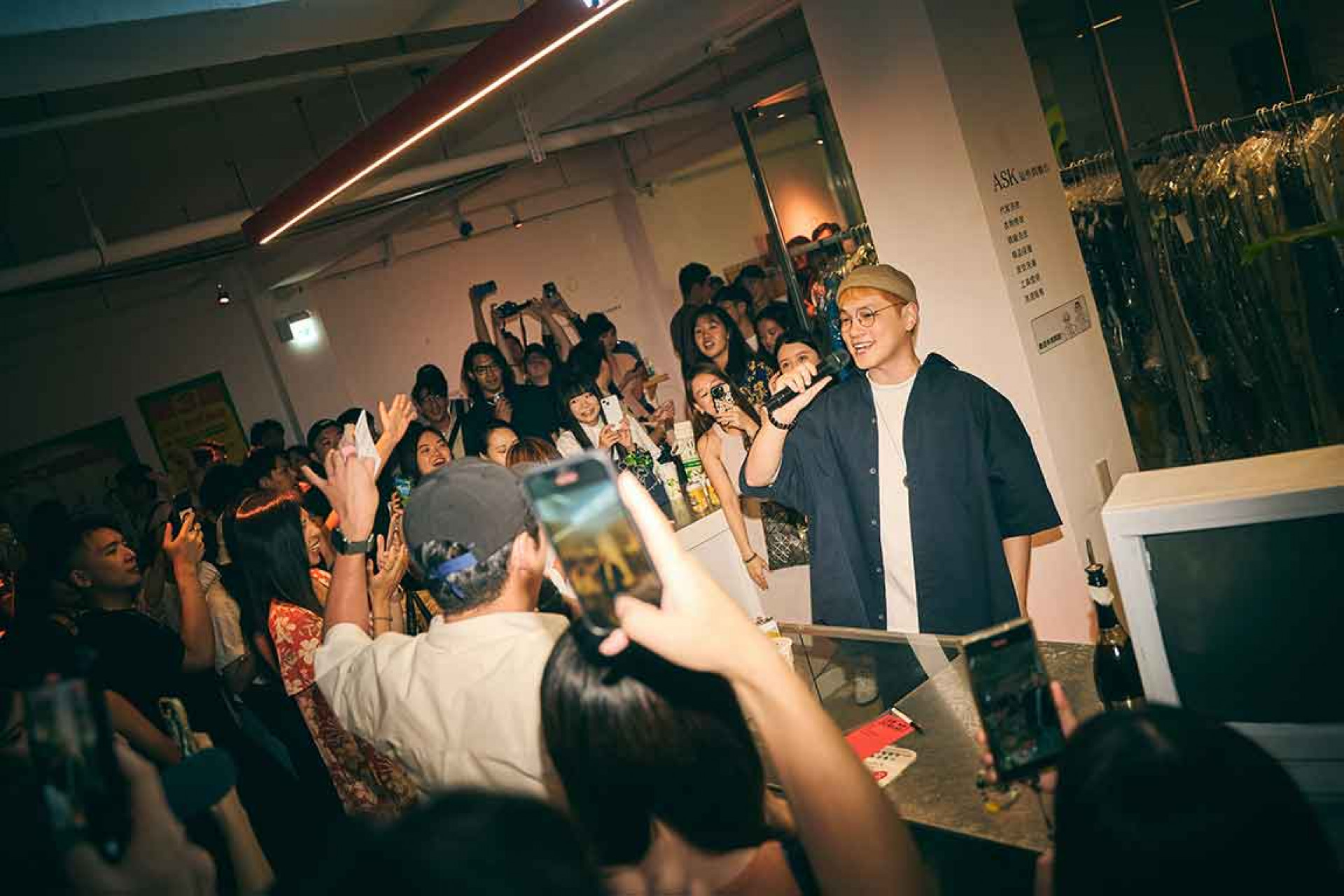 邱振哲演唱〈太陽〉