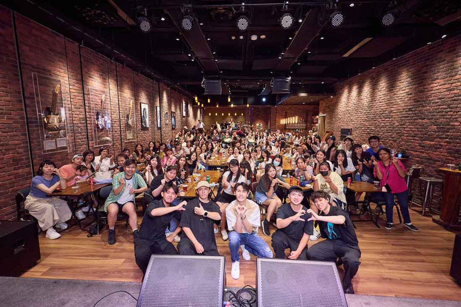 周定緯&樂手老師&粉絲大合照