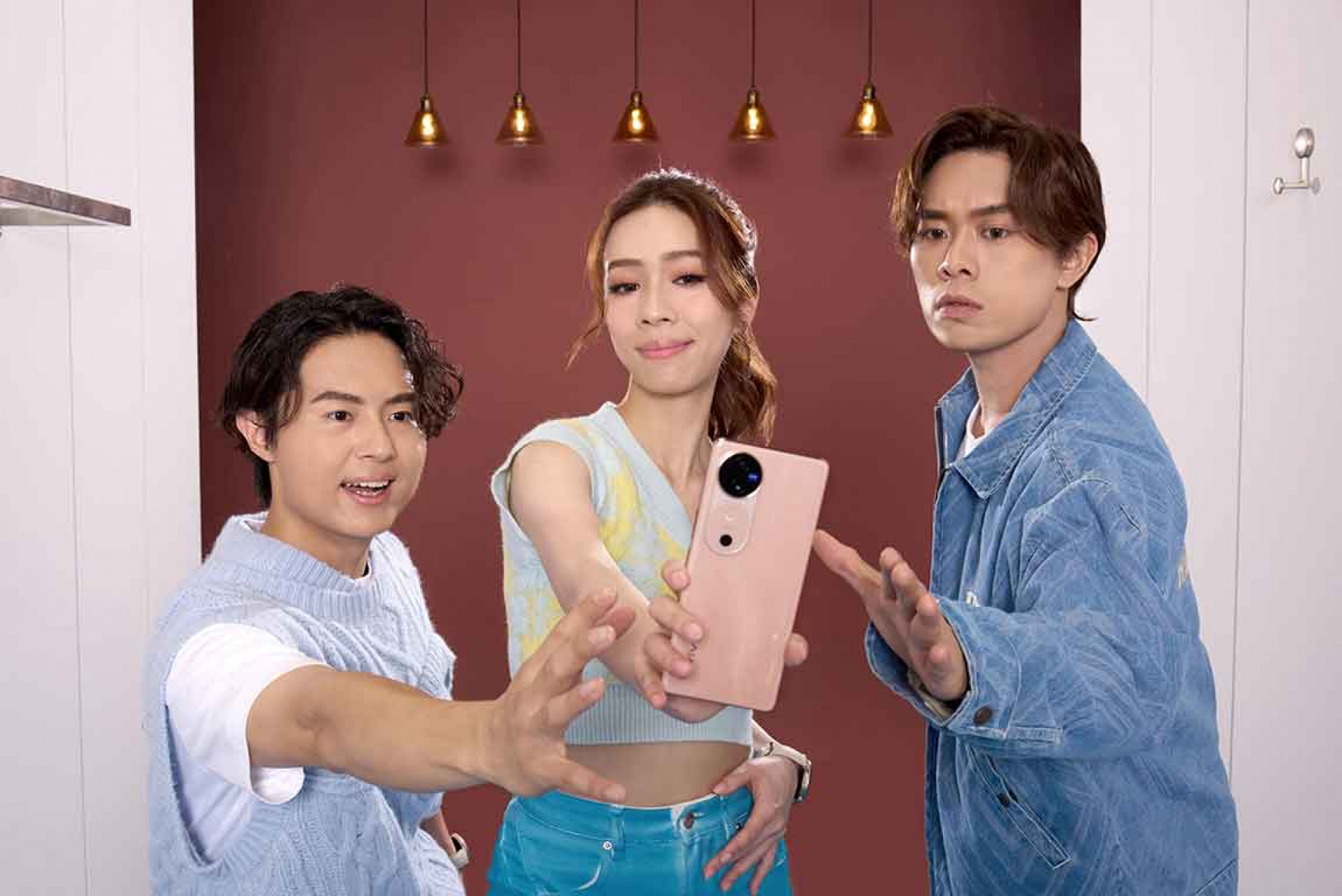 圖01：告五人重磅宣佈擔任全新vivo-V40系列代言人。（vivo提供）