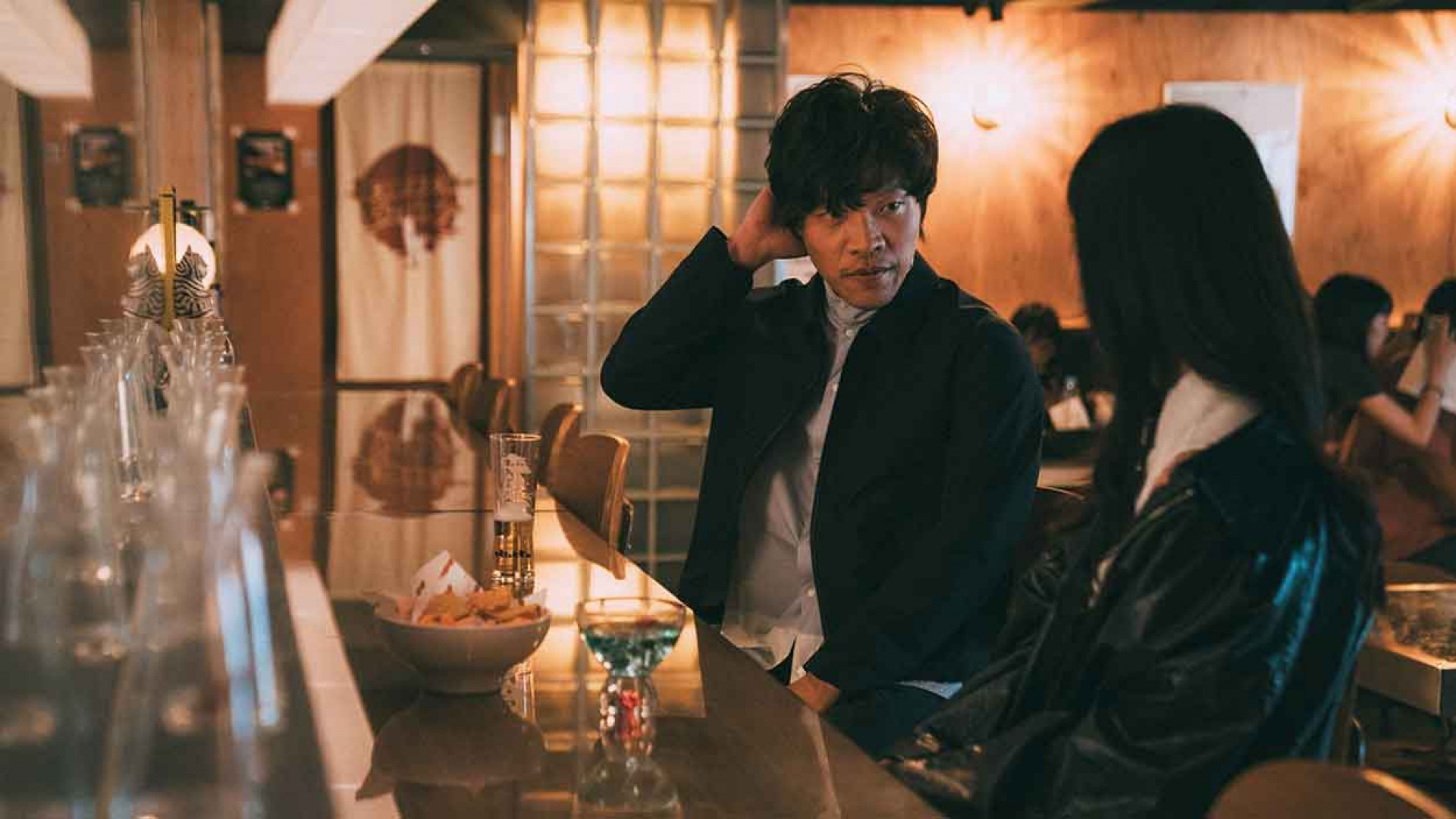 〈手機錢包鑰匙菸〉MV劇照_3