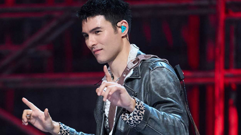 鳳小岳「披荊斬棘4」一公首戰告捷 樂團燃炸〈愛是懷疑〉奪全組別冠軍